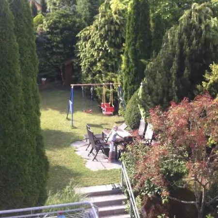 Doppelzimmer Dachgeschoss, Schnelles Wlan, Arbeitsplatz Und Garten * Winningen