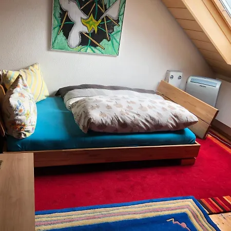 Doppelzimmer Mit Arbeitsplatz, Zustellbett Und Garten ホームステイ